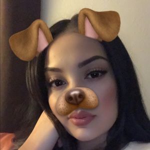 Meet your Posher, Estefany